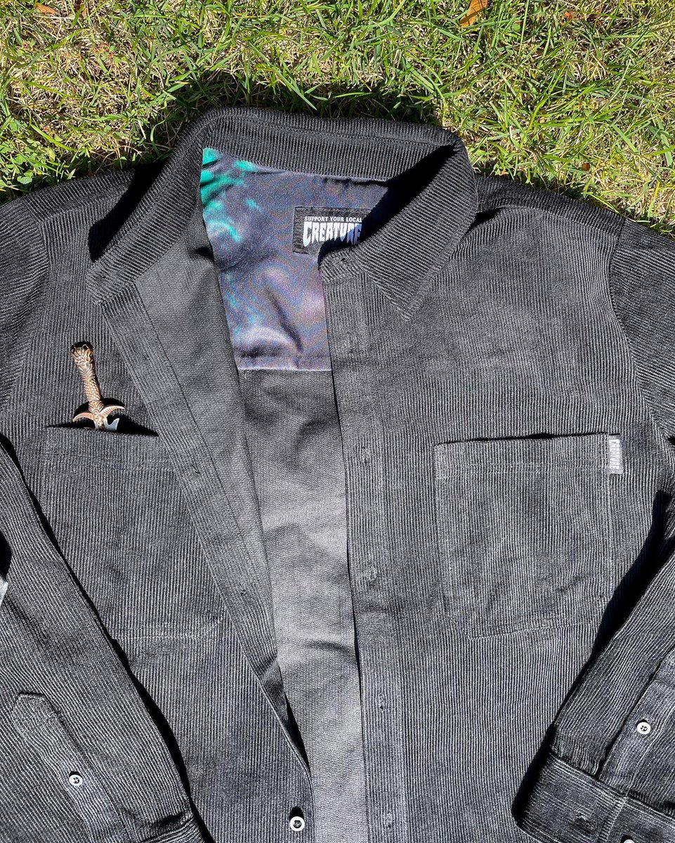 creaturefiends's tweet photo. It's a cold world.. don't forget your jacket 😈 
Check out the new Void Collection featuring a regular fit Corduroy Button-Up Jacket, Windbreaker with Sublimated print &amp; matching Beanie! Grab the latest threads at your Local Haunt…You've been Warned!
#SupportYourLocalCREATURE https://t.co/q9EYu0ul8d