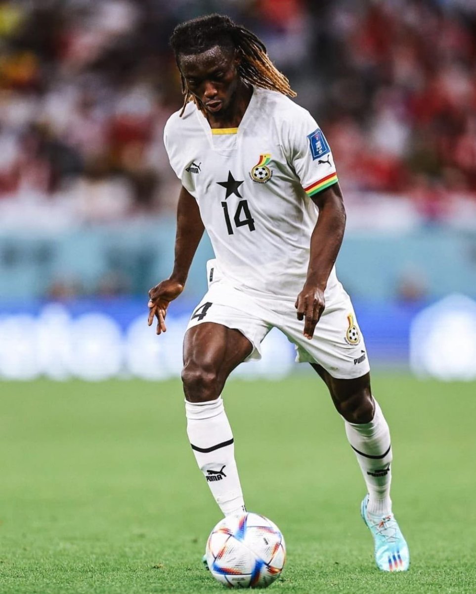 gideonmensah_14's tweet photo. First you give God the praise and watch him work. 🙏🏿🙇🏿‍♂️🇬🇭 @FIFAWorldCup debut ✅️. https://t.co/MvAI0EJX8B