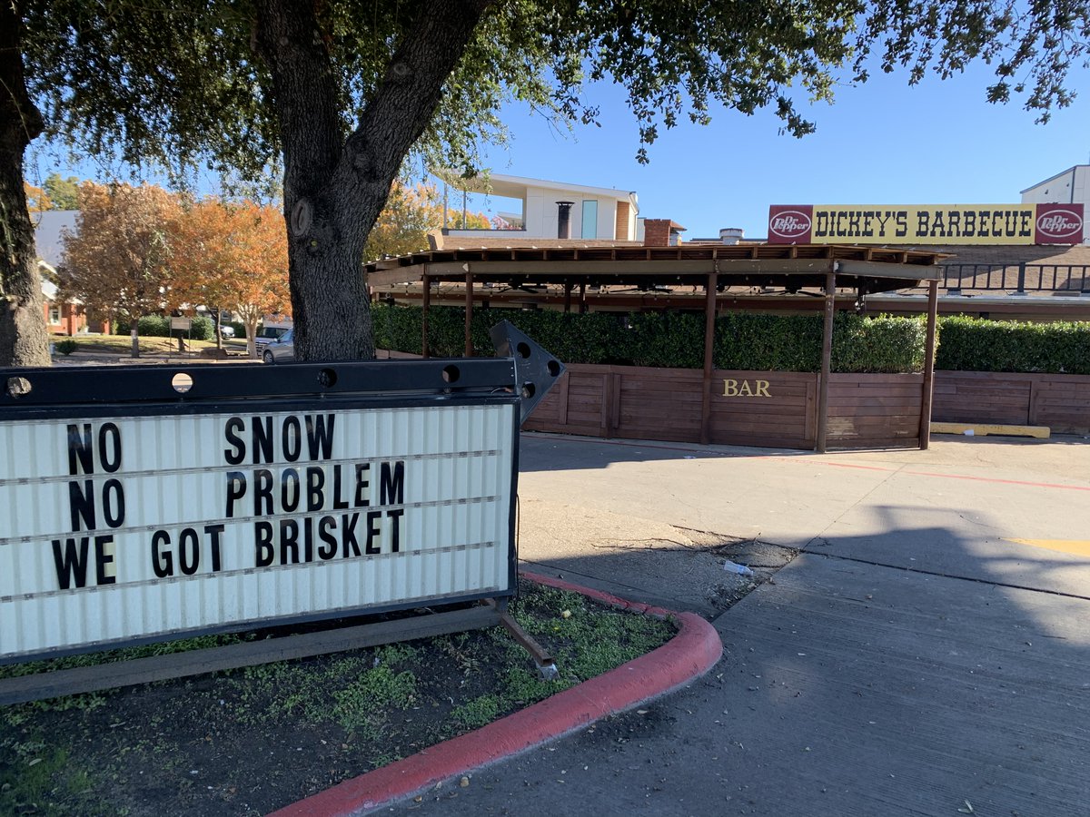 Dickeys's tweet photo. The Weather Outside isn’t Frightful, and the ‘Cue is so Delightful!
#Dickeys #DickeysBarbecue #DickeysBarbecuePit #FoodSign #ThisIsYourSign https://t.co/MJSdkO3Z5i