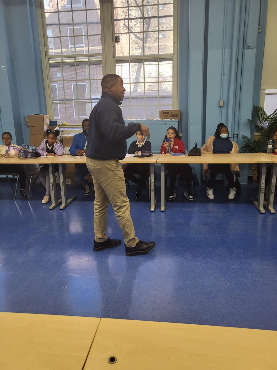 Our fifth graders went to visit their potential middle school, Urban Assembly. Thank you Principal Gates for hosting us at your fabulous school <a href="/District5NYC/">NYC District 5</a>
<a href="/NYCSchools/">NYC Public Schools</a> @NYCSchoolsDSD @SeanLDavenport @DeCostaDawn #D5Reimagined #D5TheMecca