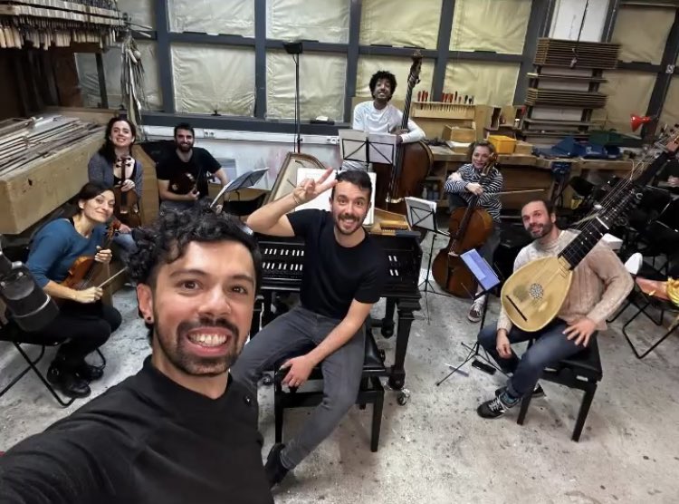 il Pomo d'Oro (@ilpdo) on Twitter photo Hard work before the glitz! âš
Tonight we perform at <a href="/CVersailles/">ChĂąteau de Versailles</a>â Hall of Mirrors with Bruno de SĂĄ and Francesco Corti. Ă tout Ă l'heure ! Hard work before the glitz! âš
Tonight we perform at <a href="/CVersailles/">ChĂąteau de Versailles</a>â Hall of Mirrors with Bruno de SĂĄ and Francesco Corti. Ă tout Ă l'heure !