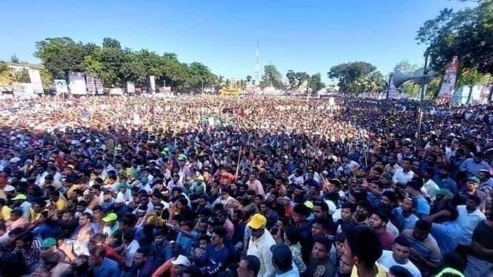AmirkhosruBNP's tweet photo. People from all walks of life joining the massive gatherings at the divisional grand rallies of the BNP demonstrate people’s enthusiasm and passionate support braving continuous harassment, arrests, and violent attacks.
Power to the people. https://t.co/pk9mogmrOh