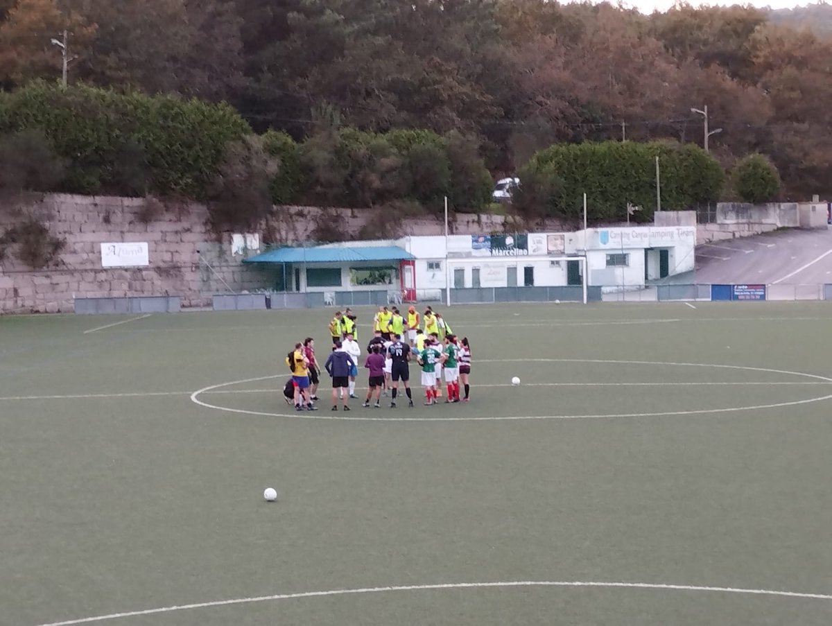 🏐 Imagens da jornada de ontem organizada polas companheiras de Berobreo F. G. M. Obrigadas polo convite!

💛 Por muitas mais!

🔥 Avante o desporto misto!

<a href="/LigaGallaecia/">Liga Gallaecia</a>