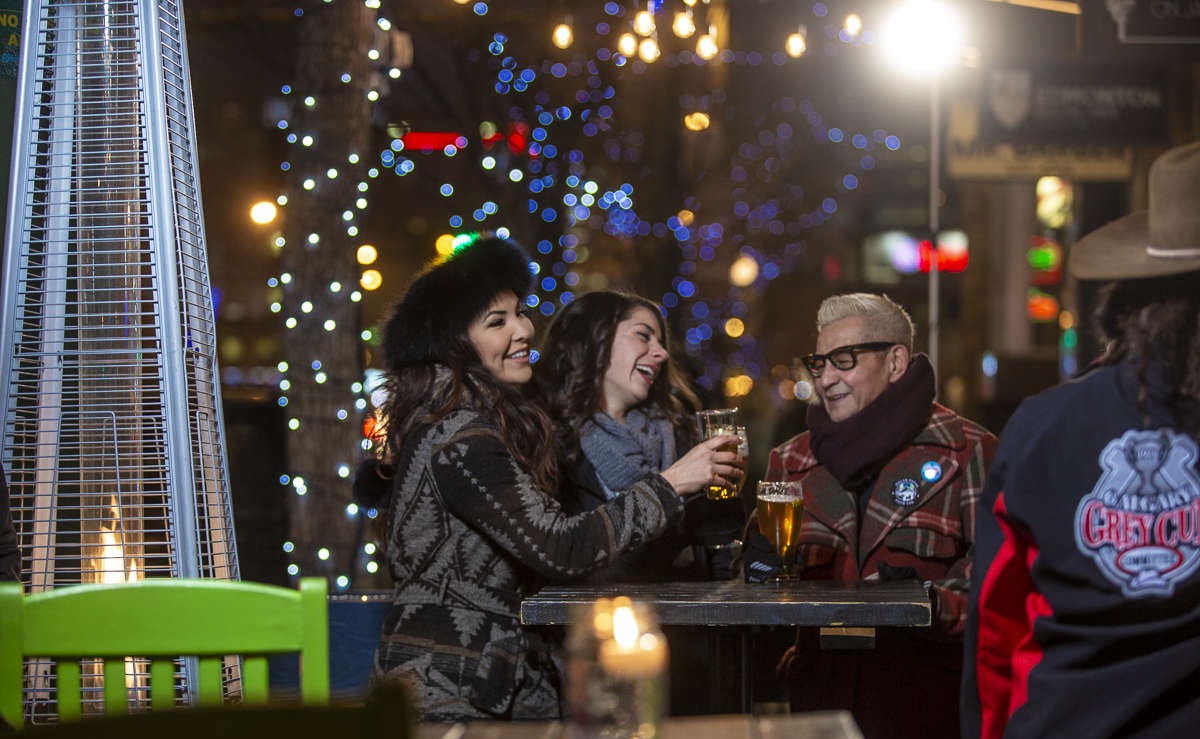 💗 LOCAL  
Celebrate the beginning of the winter patio season and #SupportLocalYEG by checking out participating patios at local restaurants, cafes and bars across the city.

wintercityedmonton.ca/be-social/wint…

#YegBiz #ShopLocalYEG #YegWinter #YEGWinterPatio