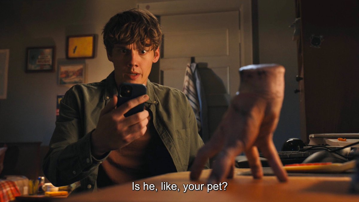 oocwednesday's tweet photo. it’s sensitive. #wednesdaynetflix https://t.co/Lz1n2UByDX