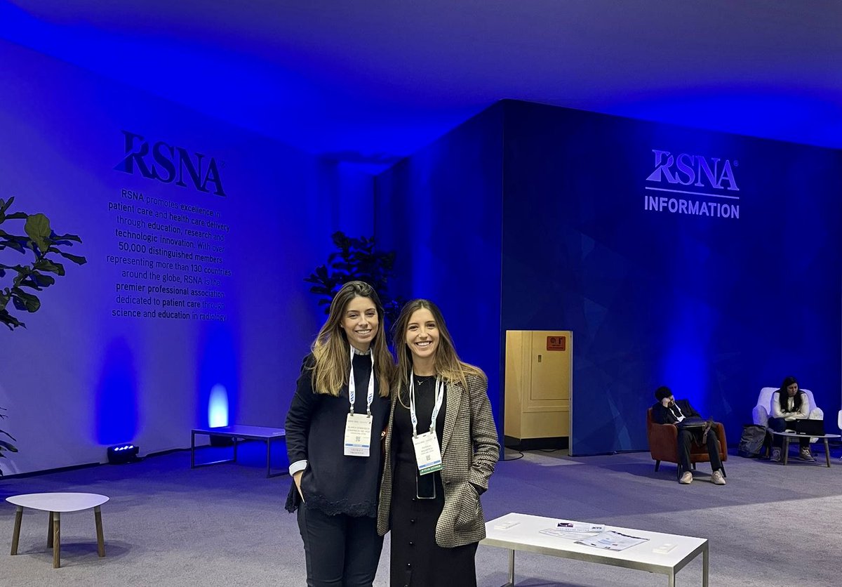 blanca_domenech's tweet photo. #RSNA2022 @hospitalclinic https://t.co/bmKWSBhAqc