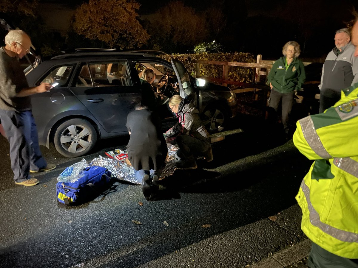 CFR_Danbury's tweet image. Training as we fight tonight. Out in the dark, poorly patient in a car who then suffered a cardiac arrest.