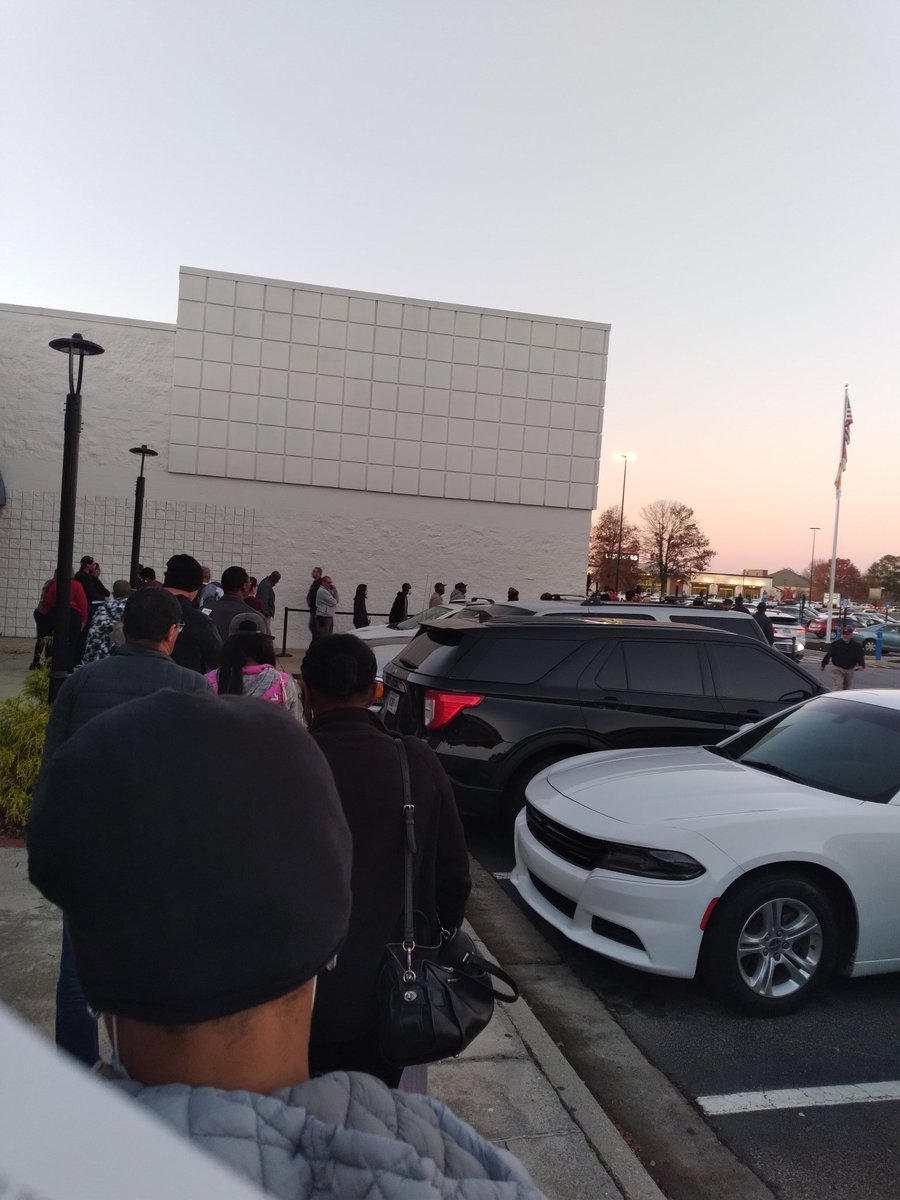 Progress99vs1's tweet photo. In the line right now in Gwinnett County... https://t.co/TGFeZYPICS