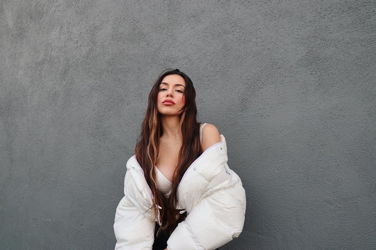 Just a marshmallow girl in a marshmallow world 🌎