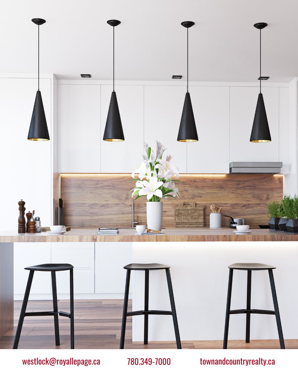 Westlock_Realty's tweet image. Homes with updated kitchens sell faster and for a higher price 🏡

Not sure if you need to update? Check for these issues: 

❌ Lack of storage
❌ Significant wear &amp;amp; tear
❌ #BadLighting
❌ #OldAppliances

#RoyalLePage #HomeTips #KitchenRenovation  #Homeowner #SellingTips