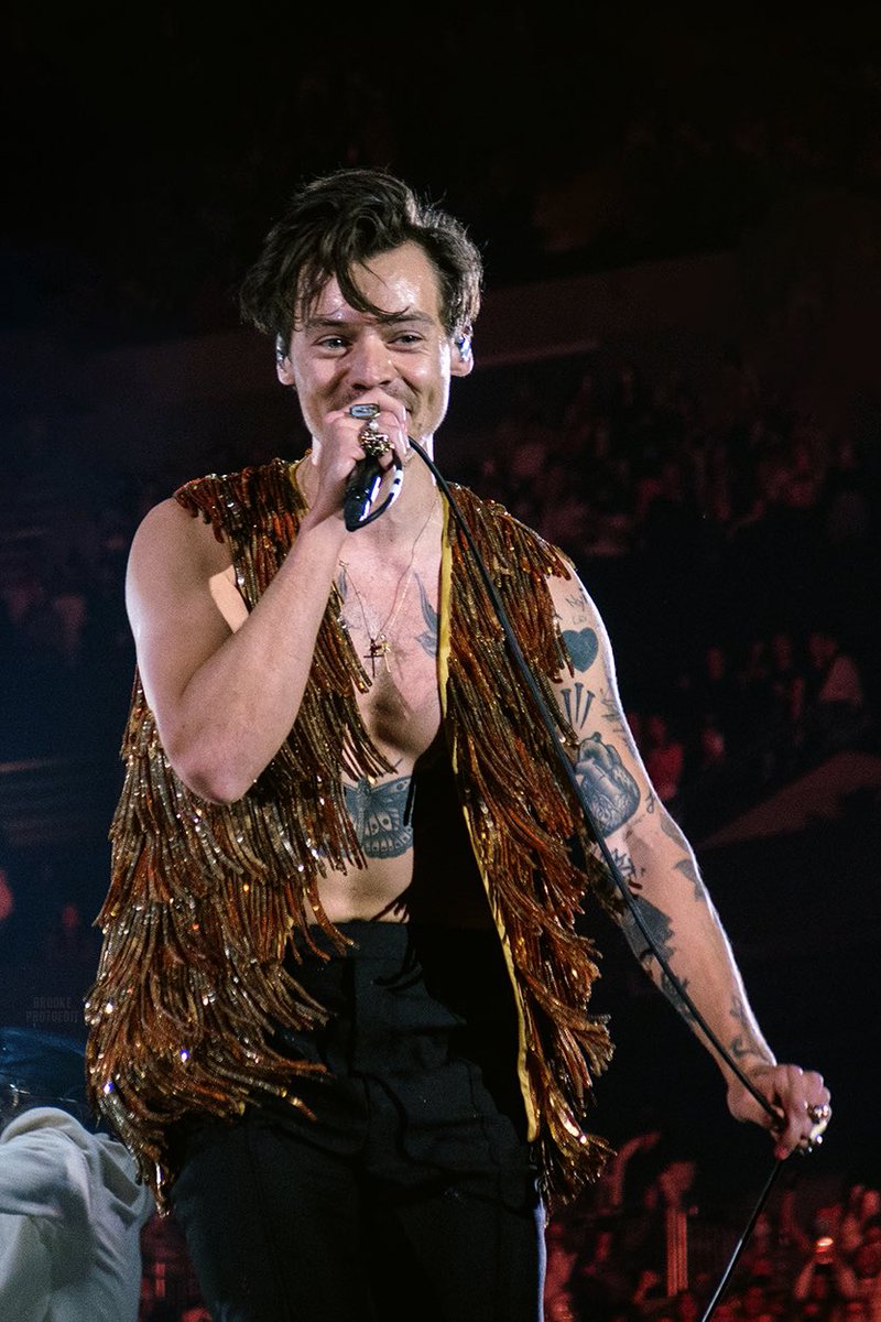 brookephotoedit's tweet photo. Harry Styles (@Harry_Styles)
Love On Tour - Long Island, NY
11.28.21 https://t.co/RhXTWgnK55
