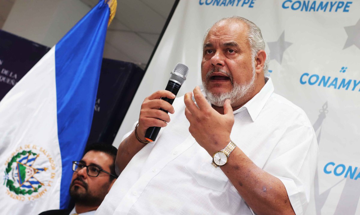 CONAMYPESV's tweet image. &quot;Tremendo honor para mí, anunciar al fin este convenio que cubre el tema del apoyo que @fecamype y #PROGAMYPE le van a estar dando a las MYPE en su afán de crecer y solidificarse como proveedores del Estado&quot;, afirma @PaulDSteiner