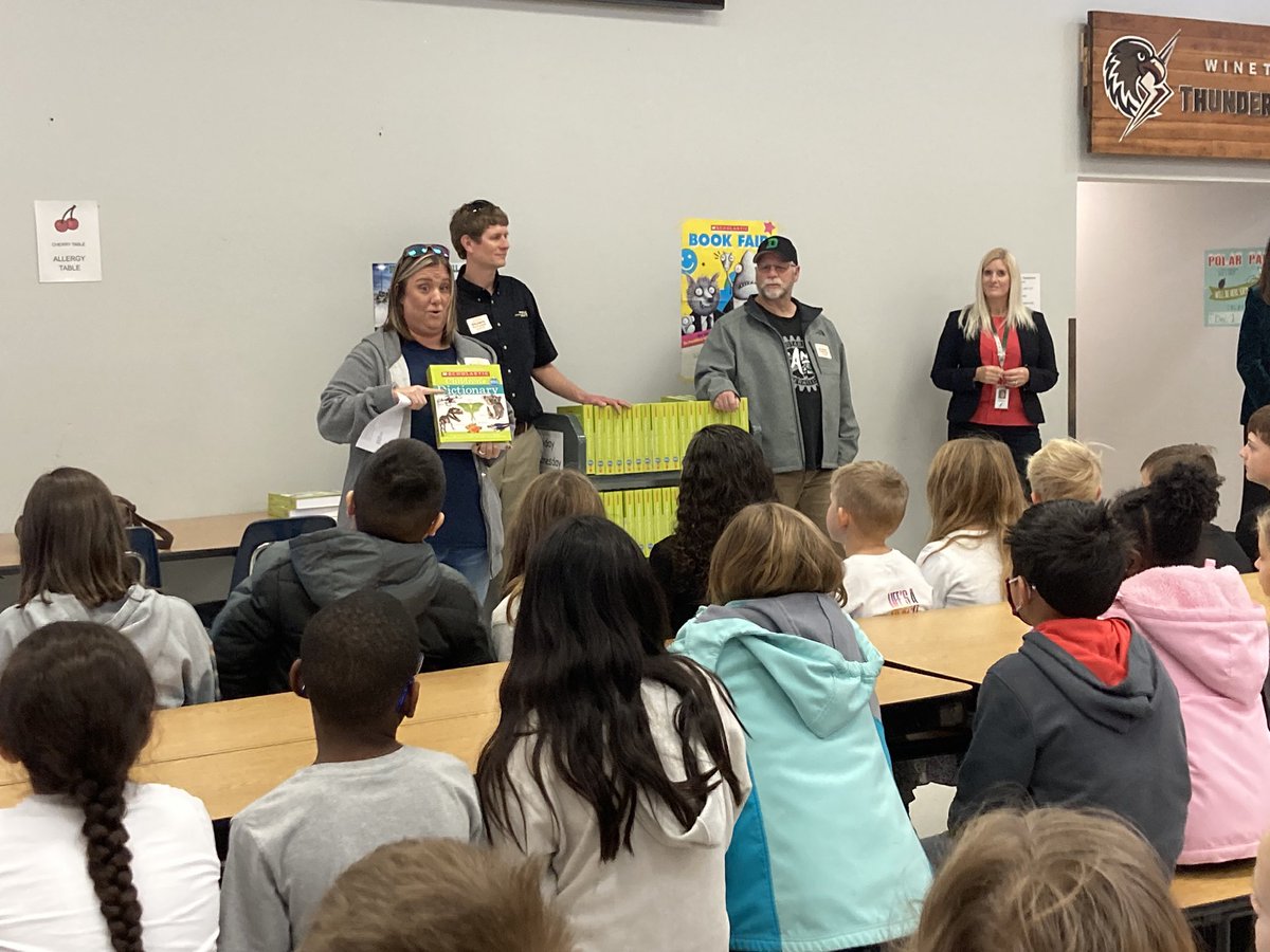 StanwicksKids's tweet photo. The Derby Rotary Club gifted every third grader in our district their own dictionary! 
#derbyproud #wineteerstrong https://t.co/DCOOfNPE20