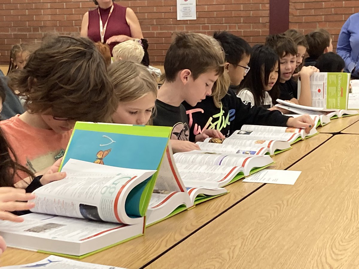StanwicksKids's tweet photo. The Derby Rotary Club gifted every third grader in our district their own dictionary! 
#derbyproud #wineteerstrong https://t.co/DCOOfNPE20