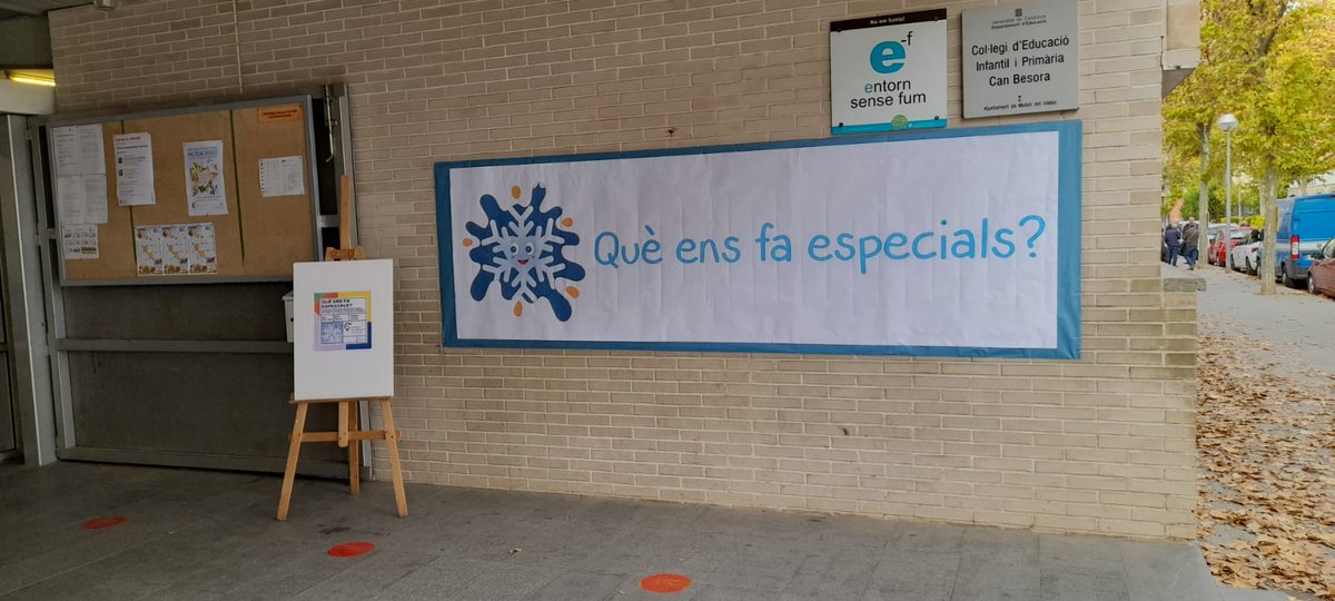 Dimecres, 30 de novembre (16.30) tornarem a treure l'exposició Què ens fa especials? a l'entrada principal de l´escola. Vine a veure quanta creativitat i reflexió hi ha dins de les aules!

L´Ídem, la mascota de la Comissió de Coeducació i Diversitat, t´hi espera.

Fins dimecres!