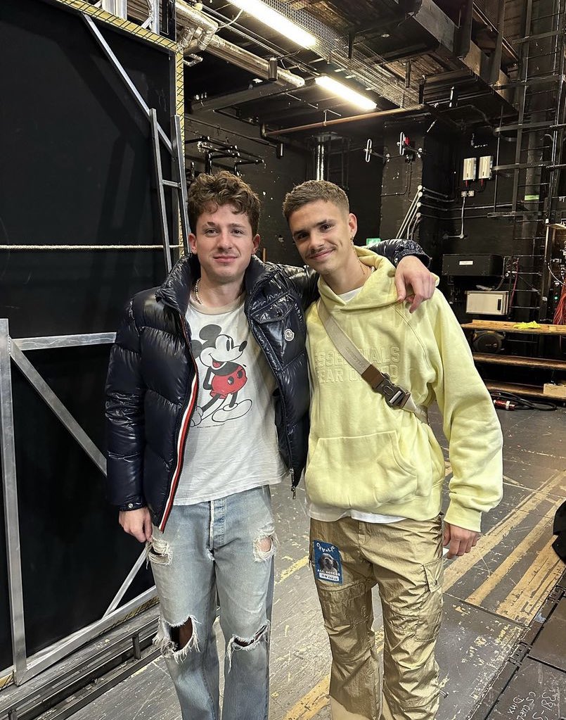 「 Instagram ⁠⁠⁠」
“So so good @charlieputh 🤩” via romeobeckham — November 28, 2022