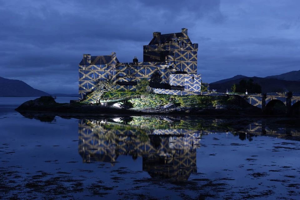 #EileanDonan #Castle celebrating #StAndrewsDay!🏴󠁧󠁢󠁳󠁣󠁴󠁿
#HappyStAndrewsDay #Scotland #ScottishBanner #ScotSpirit #LoveScotland #ScotlandIsCalling #ScotlandIsCalling #TheBanner #Alba #VisitScotland #BestWeeCountry