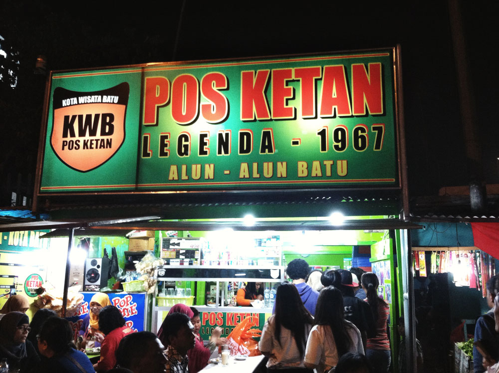 Fuzi8787's tweet photo. Jalan2 ke Batu ada yg kurang kalo blm mampir di Pos Ketan Legenda🍚
#BatuKotaWisata
Alun2 Kota Batu, Jatim Park, Museum Angkut, Street Food Andalan dn tdk lupa Bakso Kota!

#TPPJatim
#TPP3515idoarjo
 Batu Mantap👍🏻

@jokowi 
@halimiskandarnu
@mufliqh @Reef_H_ID @UBerdesa https://t.co/IJfnQjd69N