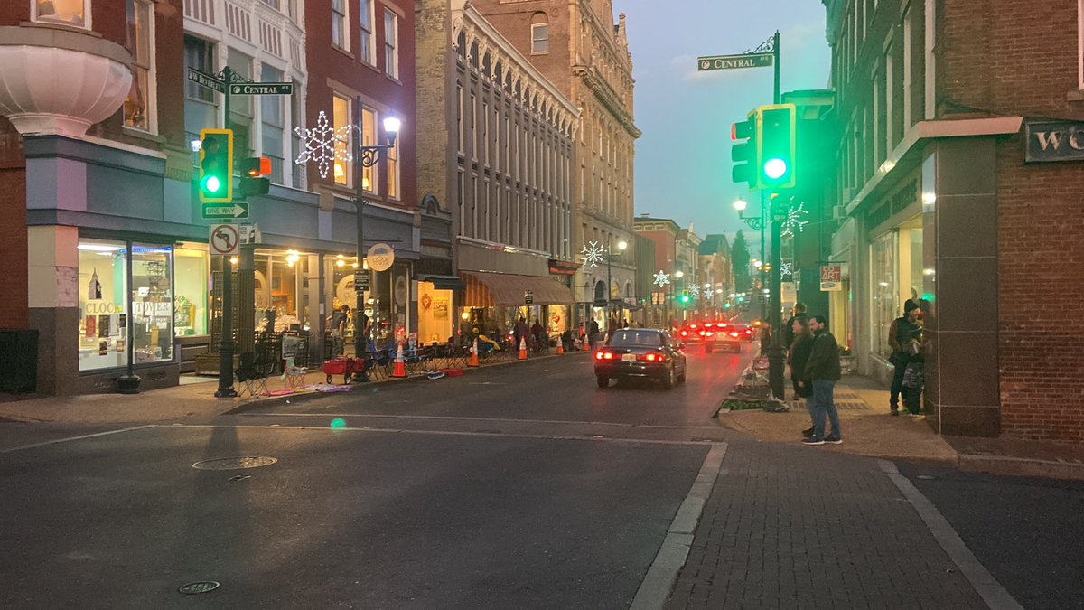 ksbrooks98's tweet image. @WHSVCaleb didn’t believe me when I said folks would be getting to the parade a few hours early… I showed him