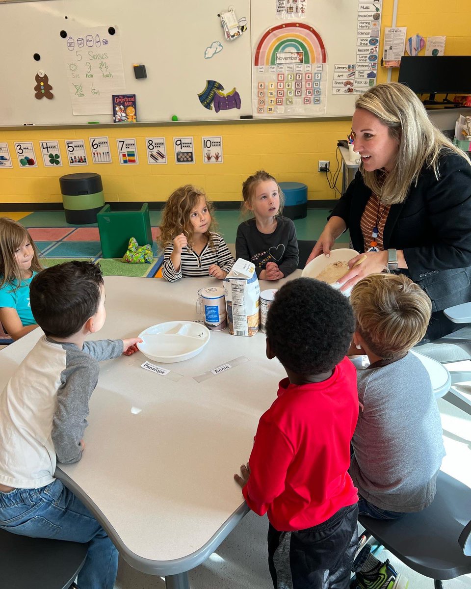 nkcpslearns's tweet photo. Ms. Ashley & Ms. Katie’s class had fun making their own play dough today! They then used their five senses to observe and describe their dough!
#handsonlearning #funinprek #teamnewkent @quintonnkcps https://t.co/bKEnYToeDC