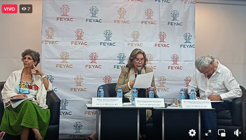 CIESCmx's tweet photo. En estos momentos la Dra. Jaqueline Butcher presenta en Mérida un resumen de los resultados que obtuvo el #CSOSI 2021 para México.
Muchas gracias a @FEYAC_ y la @UMaristaMerida por invitarnos a conversar los resultados de este reporte con las OSC de Yucatán. https://t.co/zYsQDrqXxM