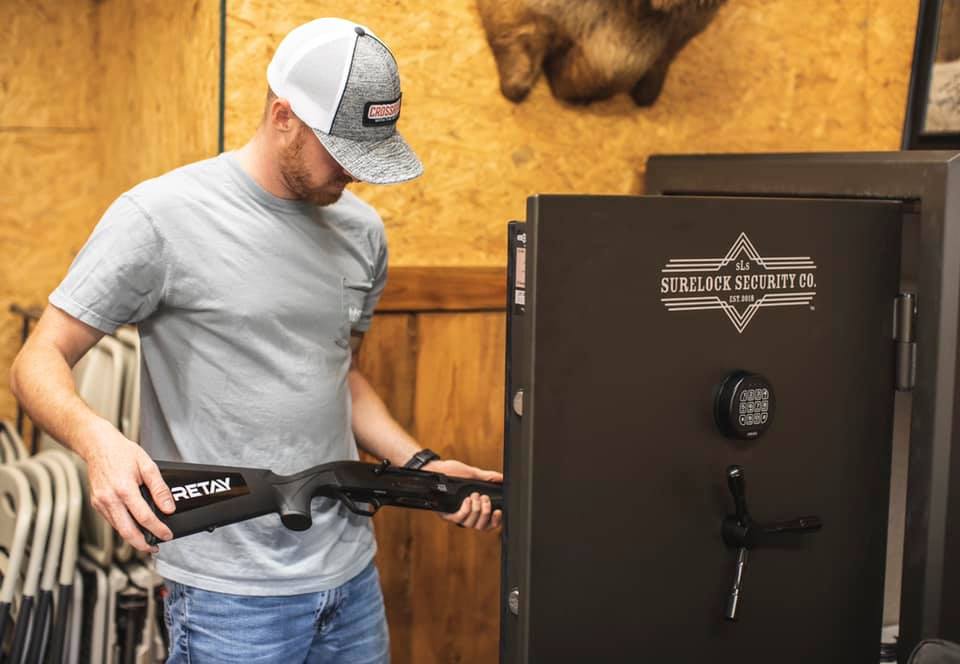 Surelock_Co's tweet photo. The Cadet 30 

The largest safe offered in the Cadet Bevel Series. It will hold up to 30 guns with a total of 10 locking bolts (6 active) and also boasts a three-shelf adjustable light tan interior with two-gun racks.
.
.
.
#SureLockSecurity #SLS #SureLockSecurityCo https://t.co/XfAc2u1tu0