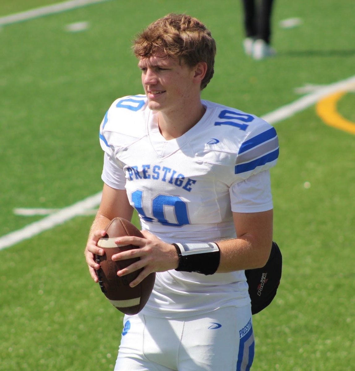 Zachwren_'s tweet photo. #NAMEDAllPostGrad ~ https://t.co/TXp4PmR4ta Hope you tune in next week to watch me QB  #TeamUNDERRATED in the #AllPostGradBowl in Daytona Stadium, Monday, December 5th! If you can't be there, watch it here ~ https://t.co/DvsKzxXnJY @PostGradRecruit @TheNPGAA https://t.co/u5fT1daEtE