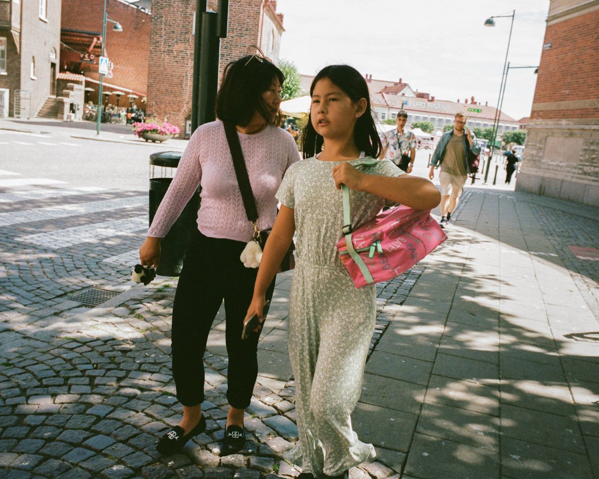 NightOwlVision's tweet photo. A little photo dump of the wonderful people of Lund
#filmphotography #FilmIsNotDead #shootfilm #leica #leicam6 #LeicaCamera #kodan #kodakportra400 #portra400 #streetphotography #streetphotographerscommunity #streetphotographers #filmshooters #buyfilmnotmegapixels #ishootfilm https://t.co/uic3bbMQEk