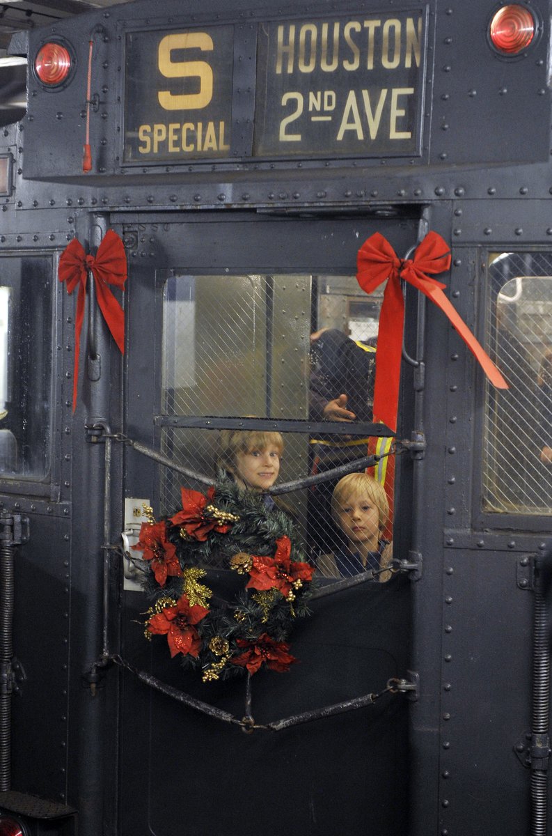 Ride vintage subway trains in NYC every Sunday this holiday season bit.ly/3gBJaZS