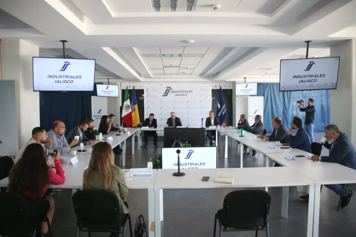 Reunión con el objetivo de reforzar las actividades de vinculación en pro de la industria de nuestro estado y de todas las y los jaliscienses.