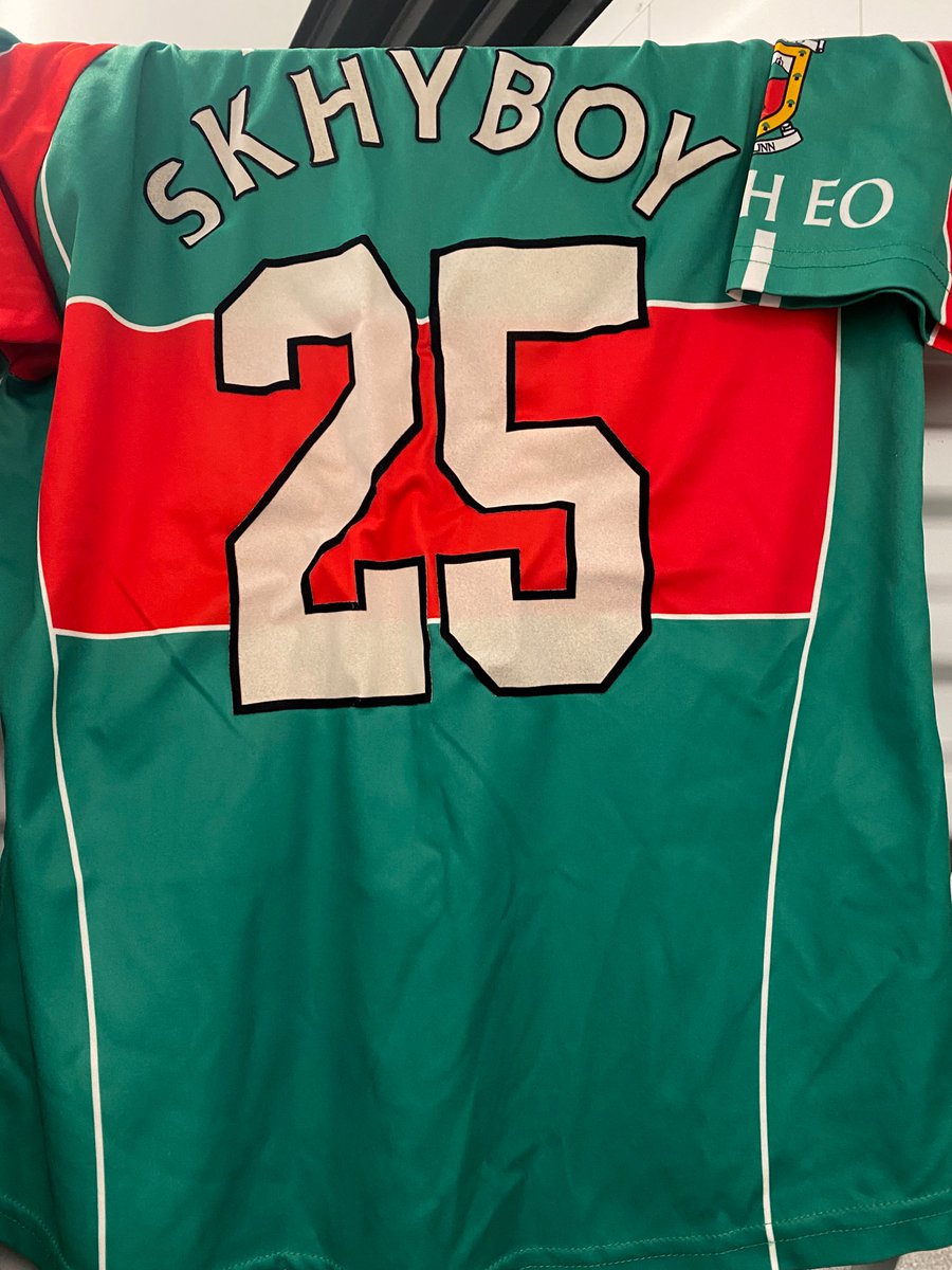 EDDIEDURKAN's tweet photo. Still have it after all these years. They spelt shkyboy wrong which made it all the more hilarious. 

#mayo #HardyBucks https://t.co/LbBB5FqWNR