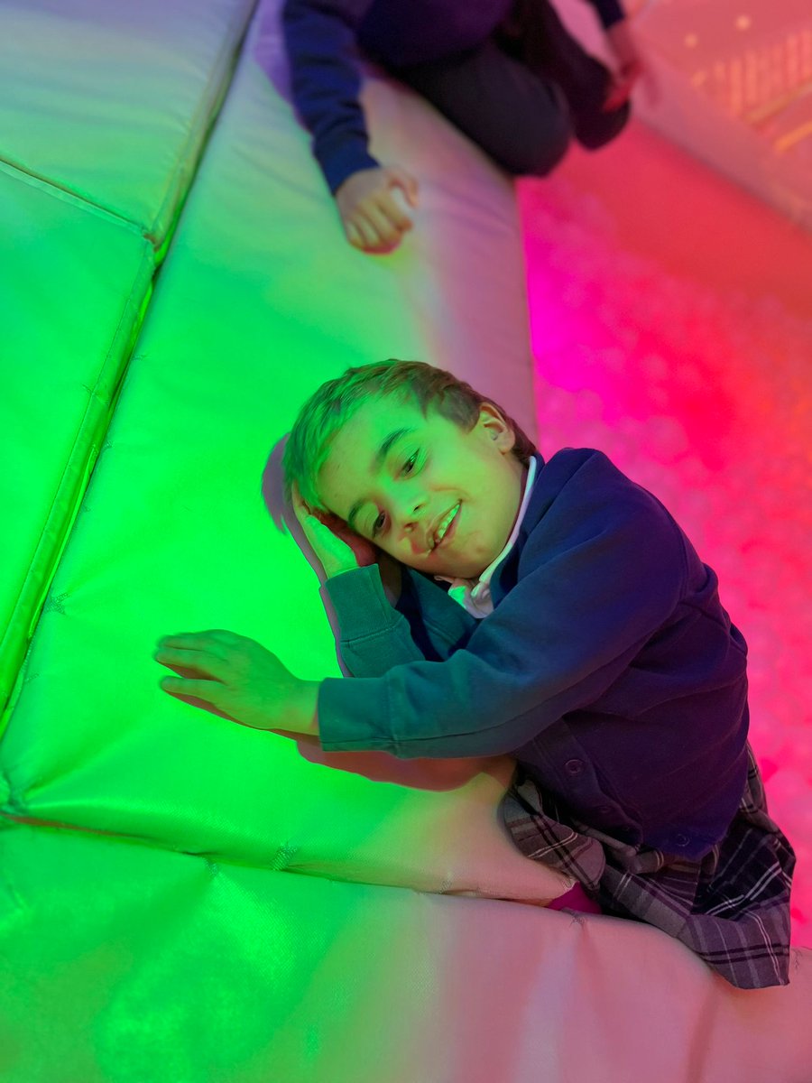 olive_bburn's tweet photo. Lots of smiles and fun for our shining stars today @SpacePreston. They've had a great time exploring the multisensory environment.
#WeAreStar
#multisensoryplay
#WeAreStar https://t.co/DOs3nCBXlG