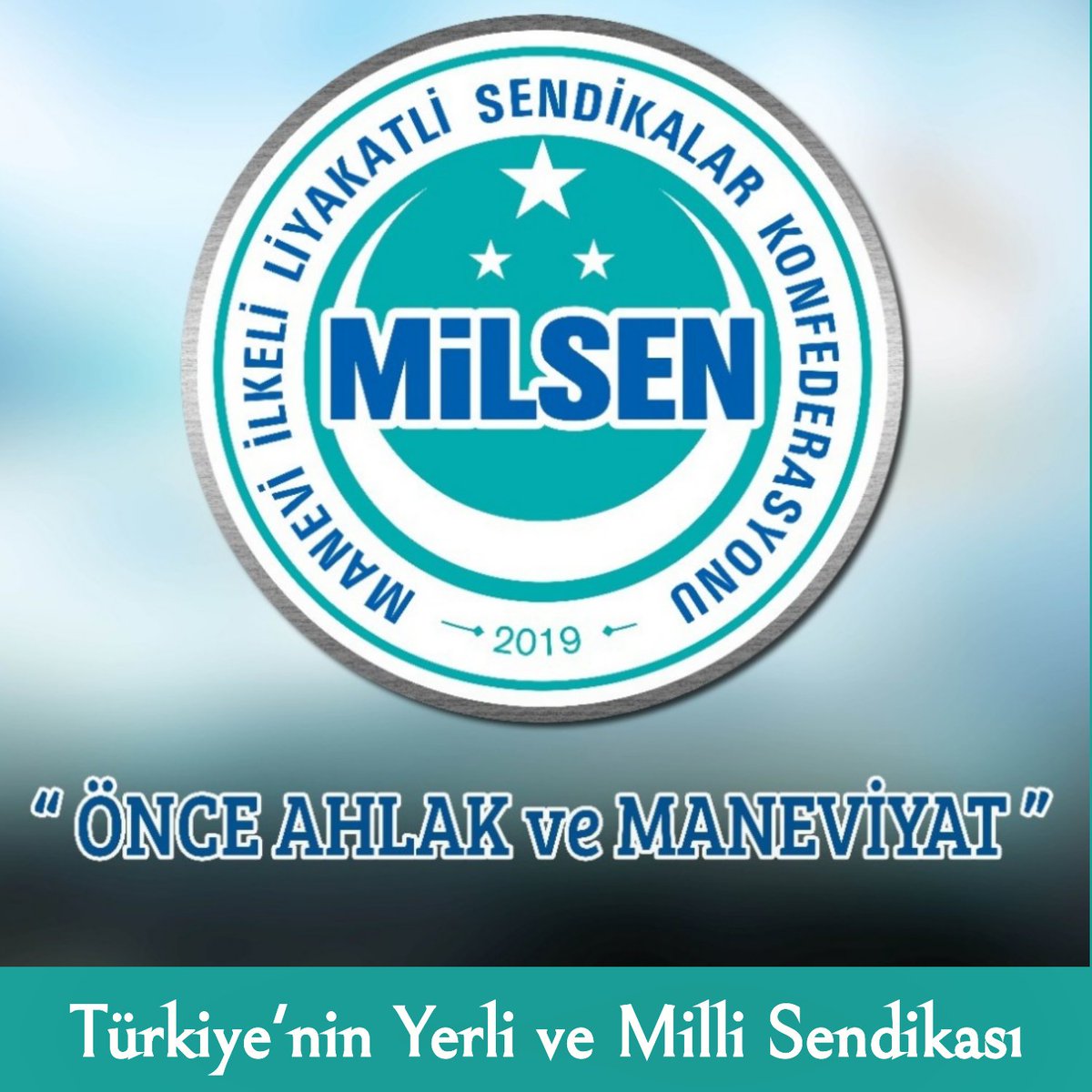 mucahit2929's tweet photo. #3600EkGösterge adaletsizliği ortadayken, Sözleşmeli Personele kadro düzenlemesine çökmek isteyen bilindik sendikacılar yine sahnede!

Beyler siz önce #şeflere #uzmanlara #büroçalışanlarına ve #YHS çalışanlarına verdiğiniz sözlerin hesabını verin.

#MilSen
#MilBüroSen https://t.co/FcDieWl6PK