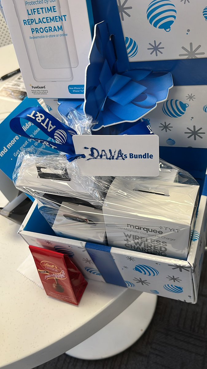 HolickJamesNE's tweet photo. @TheRealOurNE #targetacquired #maxpotential #buildabasket #holidaycheer https://t.co/TgneCZt19m
