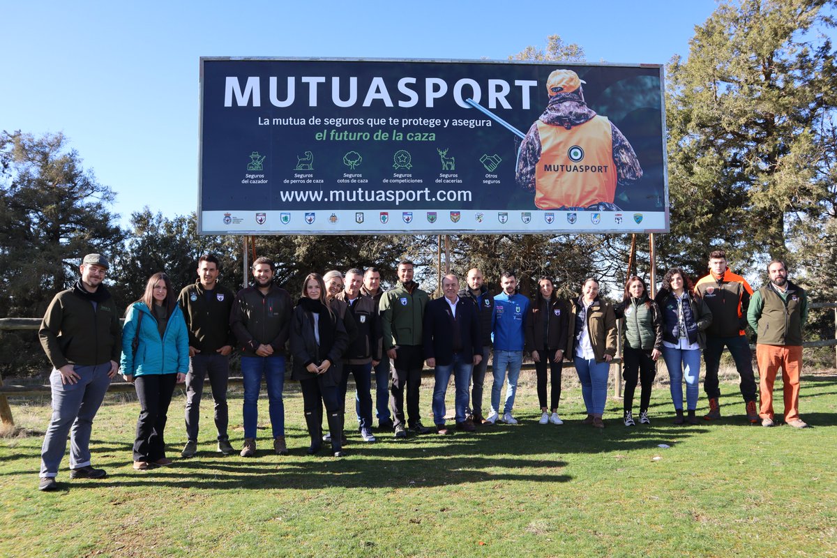 🔝 ¡Magnífico fin de semana el que hemos pasado en Castillejo de Robledo (Soria) con nuestras asociaciones de mujeres y jóvenes cazadores para aunar esfuerzos en defensa de la caza y luchar unidos por nuestro futuro!

ℹ️ Nota de prensa y fotogalería: bit.ly/IJNMJCEEC