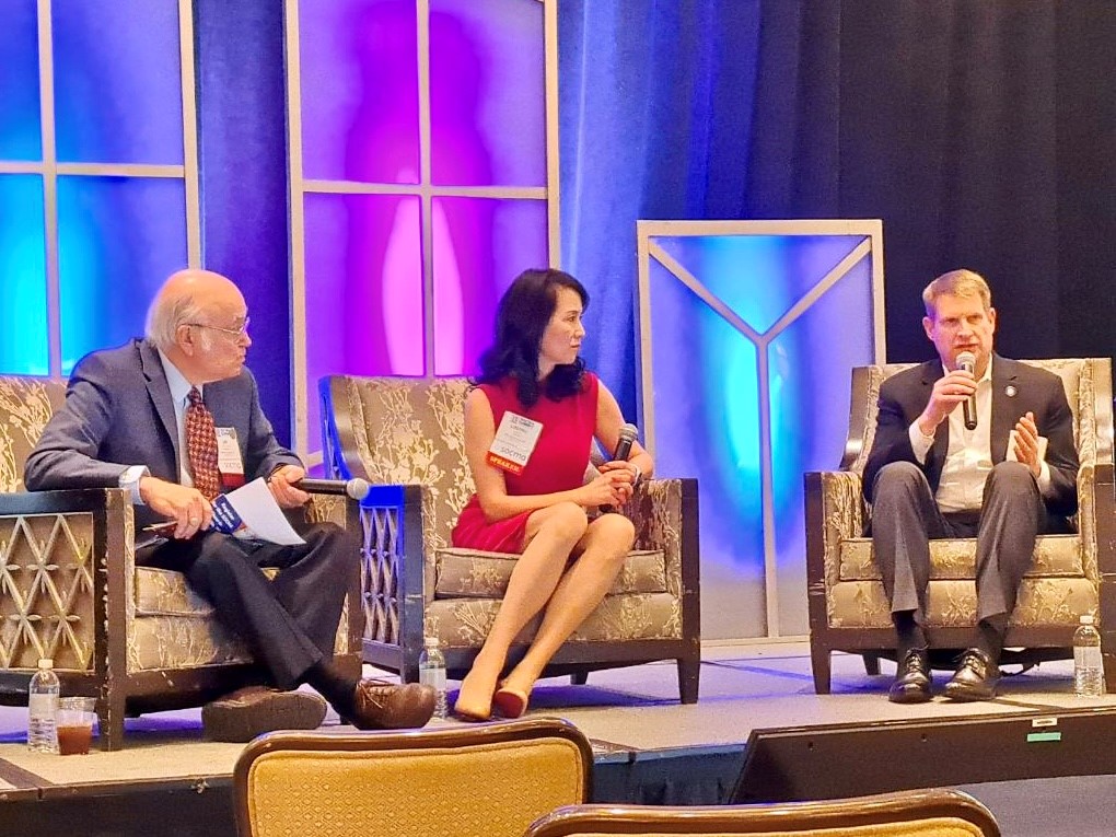 socma's tweet photo. At the #SOCMASummit, Jim DeLisi, Fanwood Chemical, LiHong Yu, @PHTIntl &amp; Ken Zrebiec, @Veranova_life spoke on bringing #manufacturing back to the US in the face of labor shortages, derisking supply chains &amp; more long-term impacts to #specialtychemicals. | https://t.co/2sDlhM1Xop https://t.co/srKHFnuNxl