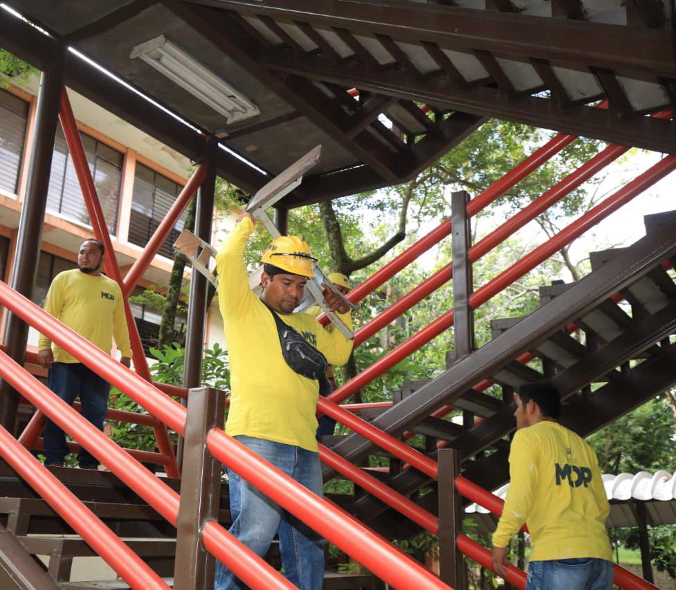 .<a href="/ObrasPublicasSV/">Ministerio de Obras Públicas</a> inició esta mañana las primeras obras de intervención en la <a href="/UESoficial/">Universidad de El Salvador - UES</a> de cara a los XXIV Juegos Centroamericanos y del Caribe San Salvador 2023. 

#SanSalvador2023🇸🇻
