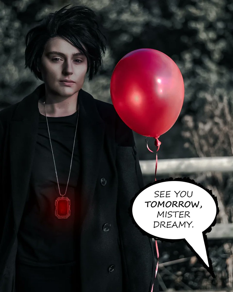 Jadexcosplay's tweet photo. The 🎈 really did make up for the fact that I couldn't bring my helm to con. (I got it signed in October by Tom and @MasonAPark 😭) 

If its not obvious, I can't wait for more @Netflix_Sandman @neilhimself 🙌🖤

#thesandman #sandman #sandmannetflix #sandmancosplay https://t.co/YdHLO96nHm