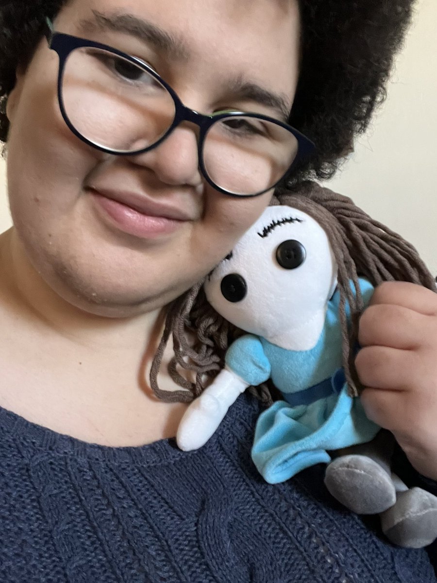 LjylixNapier's tweet photo. Y’all, I’m literally in so much pain, and then this little lady shows up. I’m going to cry, she’s so adorable. Thank you to @LME_Studios and @creatorinkhq for this plush doll.
#creatorink https://t.co/cnpMHnOca9
