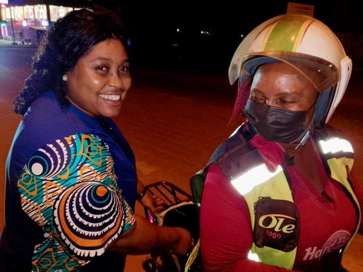 SilveiraMadje's tweet photo. Les femmes fortes inspirent les filles fortes❤❤❤
À toutes celles qui nous inspirent et nous rendent plus fortes : Merci❤❤❤
Il n'y a pas de sot métier. 

#femmesfortes 
#femmesdinfluence
#femmesbattante 
#femmesdevaleurs 
#OléTogo
#Tgtwittos 
#Inessa da SILVEIRA https://t.co/s3VKT7A6ov