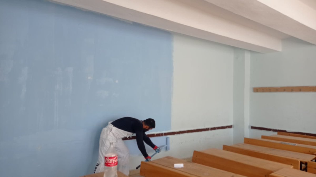 🌟Temel Eğitimde 10.000 okul projesi kapsamında okulumuzun daha güzel bir görünüme kavuşması amacıyla okulumuzun iç-dış cephe boya ve onarımı yapıldı.

📍 Sur Alpaslan İmam Hatip Ortaokulu

#TemelEğitimdeDiyarbakır
<a href="/tcmeb/">Millî Eğitim Bakanlığı</a> 
<a href="/aliihsansu_/">Ali İhsan Su</a> 
<a href="/Murat4Kucukali/">Murat Küçükali</a> 
<a href="/ErnezDemir/">Demir Ernez</a>