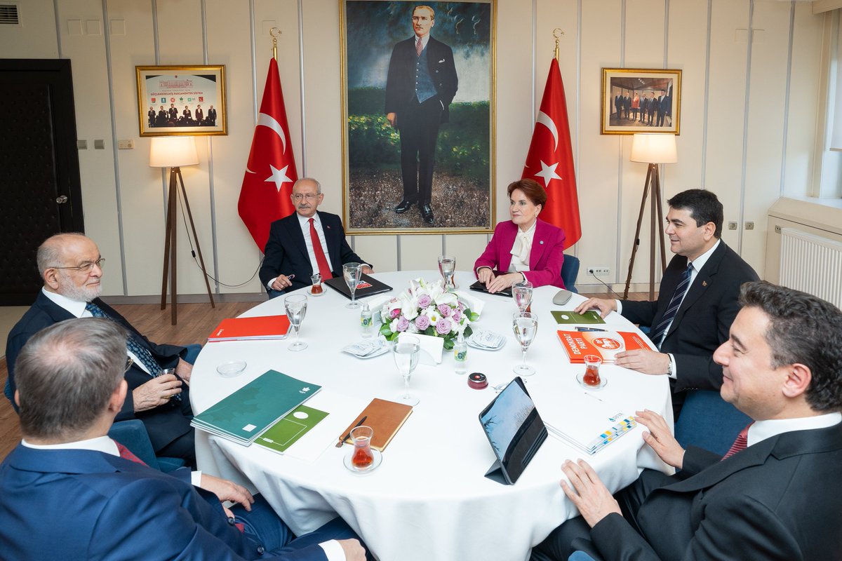 meral_aksener's tweet photo. Milletimizin refaha kavuştuğu; özgür, demokratik ve adil bir Türkiye’yi inşa etmek adına gerçekleştirdiğimiz bu değerli toplantı için;

Başta ev sahibi Sayın @DpGultekinUysal olmak üzere tüm genel başkanlara teşekkür ediyorum. https://t.co/kzUStCClTc