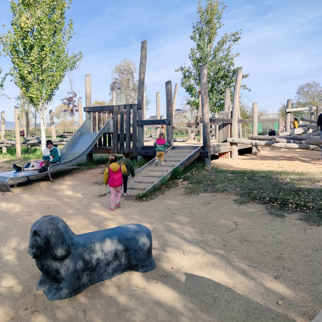KhristianLH's tweet photo. Parc del Riu Llobregat. Excel·lent àrea de joc infantil, dins d'un parc @sostAMB. Amb @JugatecaAMB i 3 estructures de joc, ben parides i de qualitat #BDU

A la vora del riu. Sempre a l'altra vora del riu #Llobregat

A #LHospitalet també mereixem parcs i jocs infantils de qualitat https://t.co/yYlAshPazL