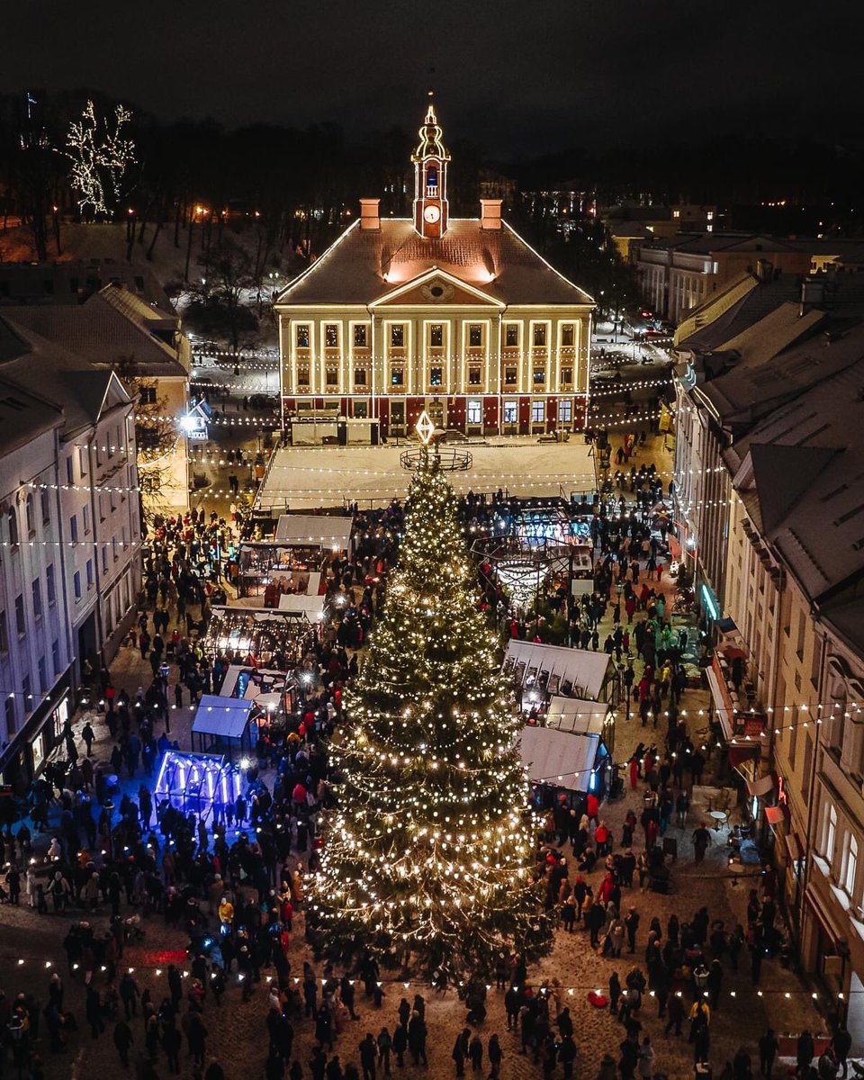 martenkokk's tweet photo. Christmas market in my hometown #Tartu, Estonia 🇪🇪. #christmas2022 https://t.co/JB50BN16I1