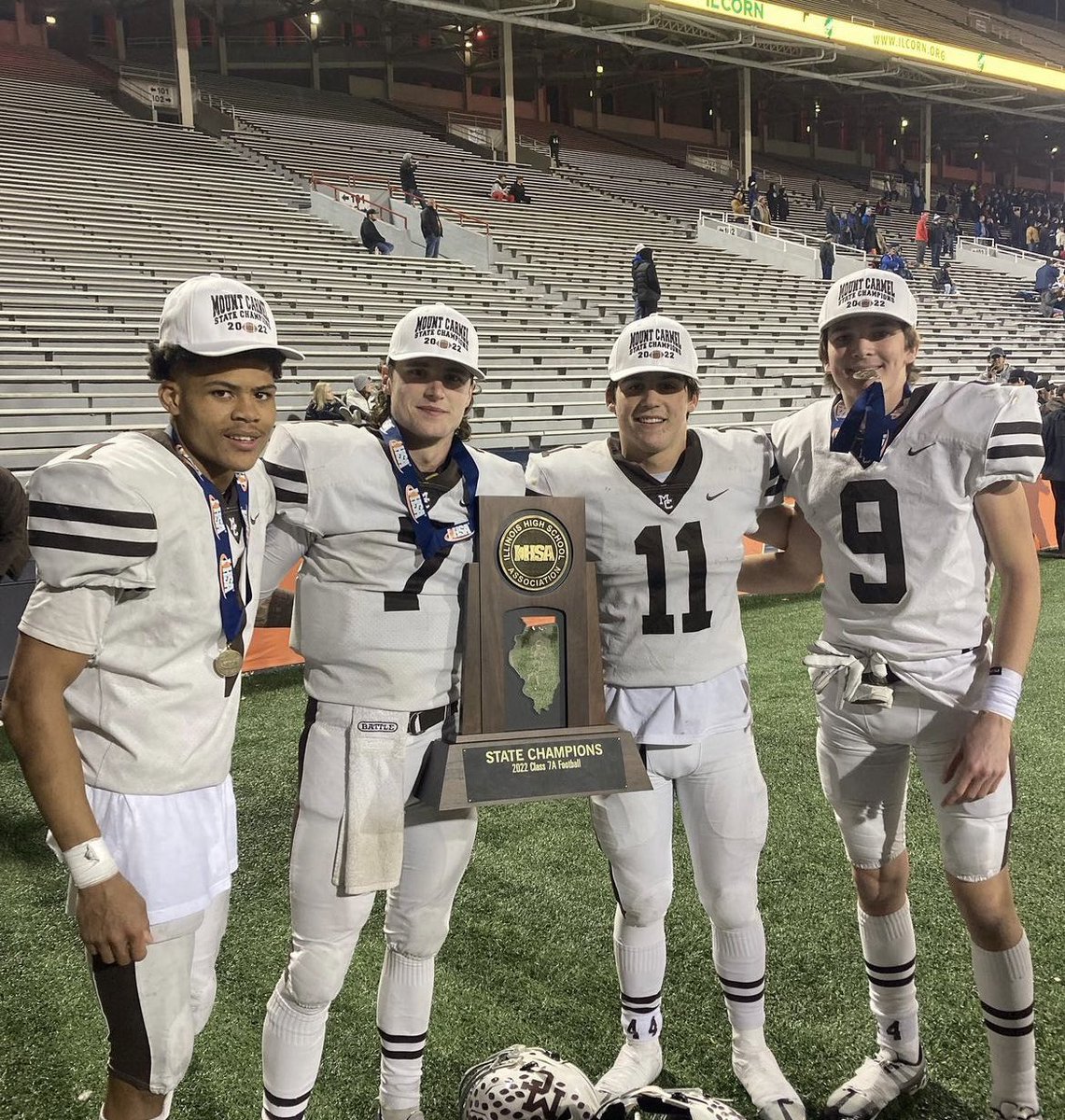 Jimmy_Deacy's tweet photo. Undefeated 7A state champions. 
@CaravanFootball 14th time! https://t.co/G3CDc1M31D