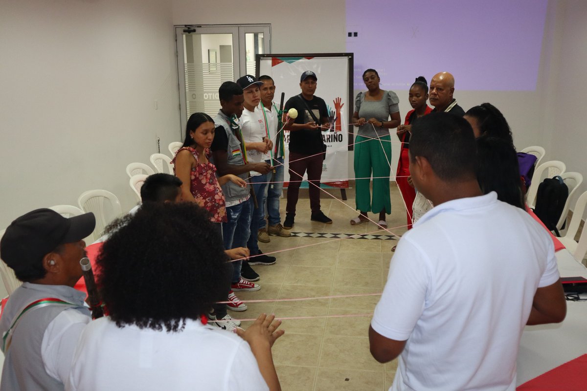 gamvica's tweet photo. Líderes y lideresas de las organizaciones UNIPA y Palenque Afro Urbano, recibieron capacitación sobre ejercicios de control social y veedurías ciudadanas, por el proyecto “Participa Nariño”, gracias a GAMVICA con el apoyo del Programa Gobernabilidad Responsable de USAID/Colombia. https://t.co/zoihg61B1P