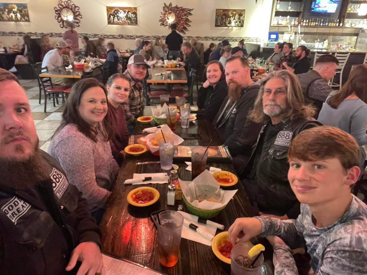 43IronCrew's tweet image. The order #DCMC prioritizes life goes, God/Family/Work/Club. If you show up and put in the time and build #Brotherhood Family and Club becomes one and the same. #SupportDisciple #MC #43MC  #VictoryInBrotherhood #Alabama #MotorcycleLife #MotorcycleClub #MCLife #Christian #Ghostin