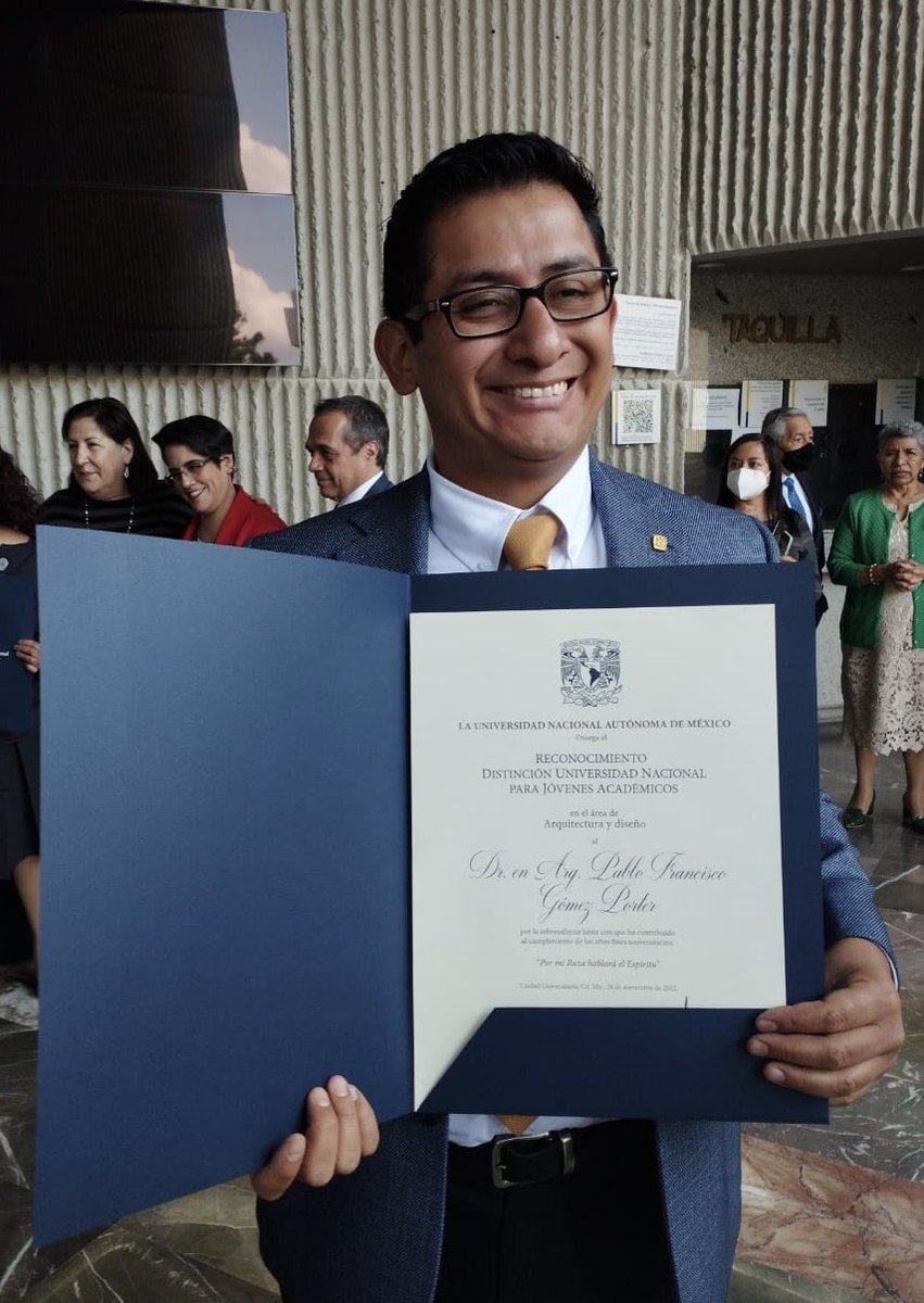 faunam_mx's tweet photo. #FAcomparte Entrega de la Distinción Universidad Nacional para Jóvenes Académicos al Dr. Pablo Gómez Porter. 👏👏👏
#OrgulloFA #OrgulloUNAM #TeMerecesUnGoya #SoyFA https://t.co/uCc6QZSJN4