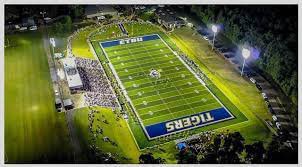 learyfromleary's tweet photo. After a good conversation with @_jordanwesley I am blessed to receive a offer from East Texas Baptist University💛💙. @CoachOFagan @CoachWilson26 @coachbrown_D @RecruitingCSHS https://t.co/4SXUhI6eKH