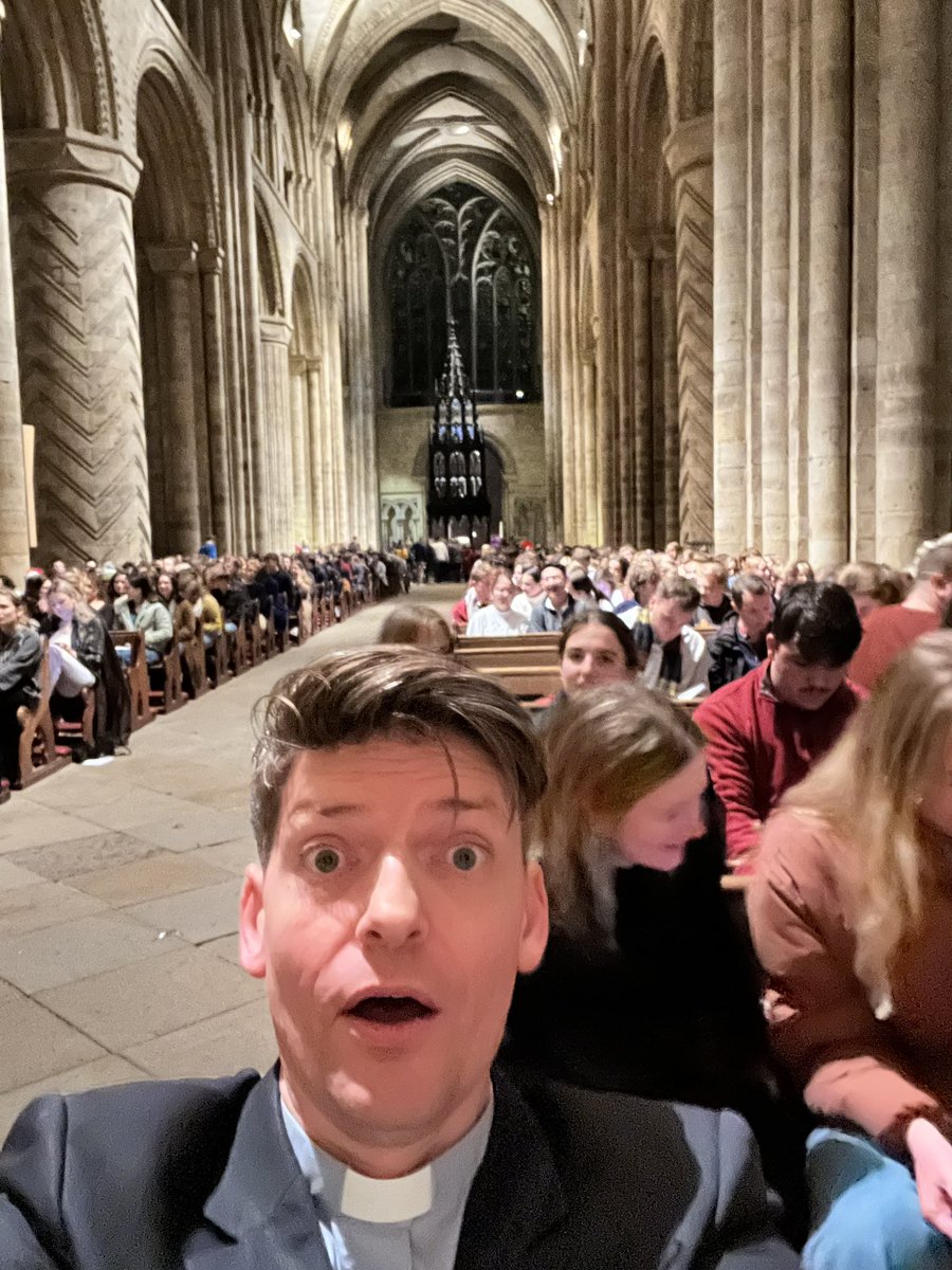 glenscrivener's tweet image. Filling up at Durham Cathedral.
Preaching on John 1 in a minute. What a privilege!